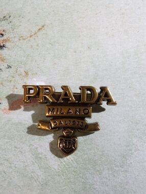 Fashion Brooch